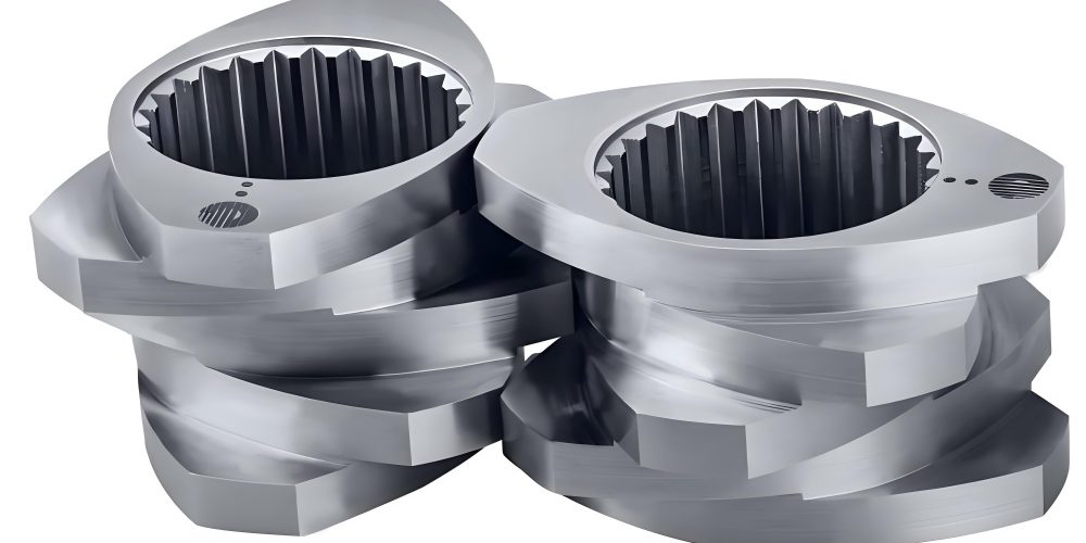 Plastic extrusion screw thread profiles and tip designs